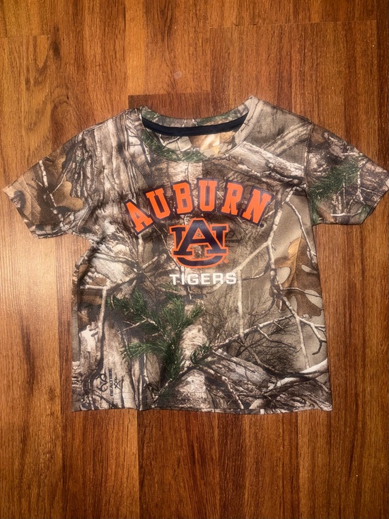 Other - Auburn Tigers Camo Short Sleeve Kids T-Shirt